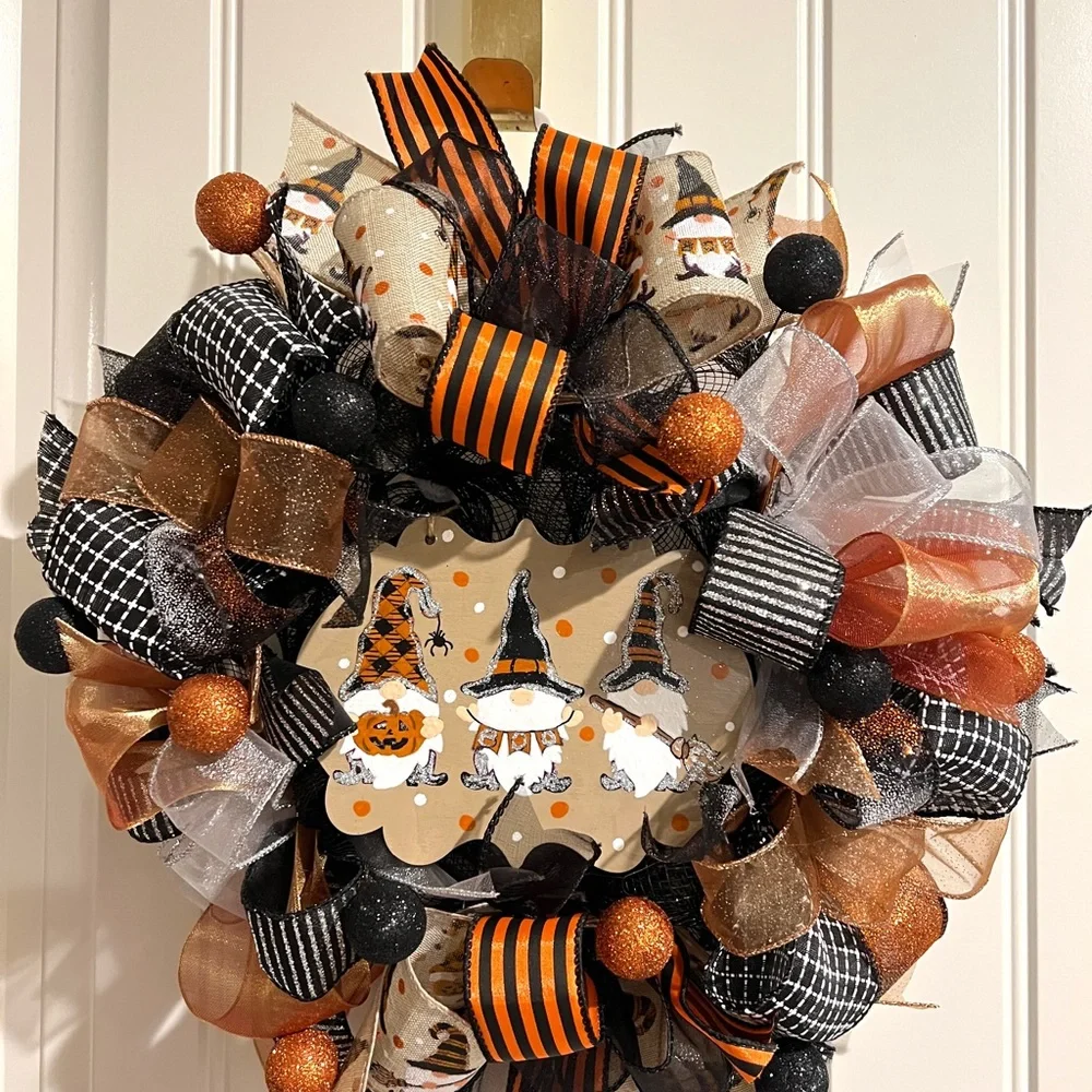 13 inch Halloween Ribbon Wreath Black & Linen Gnome MW11
